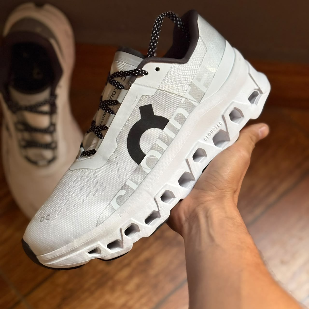 TENIS ON CLOUDMONSTER BLANCO